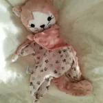 Rose poudre pattes de chats