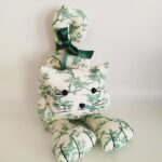 Chat couché Vert oiseaux