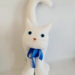 Blanc yeux bleus